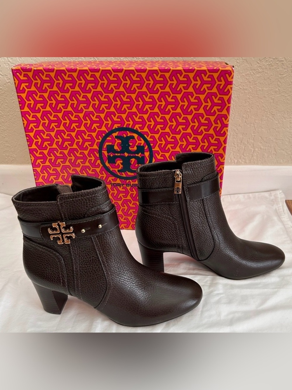 Tory Burch Leather Elina Mid Heel boots in dark brown - New in Box!